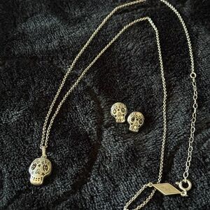 Disney Black is & White Diamond Sugar Skull Necklace 1/15 ct tw Sterling Silver